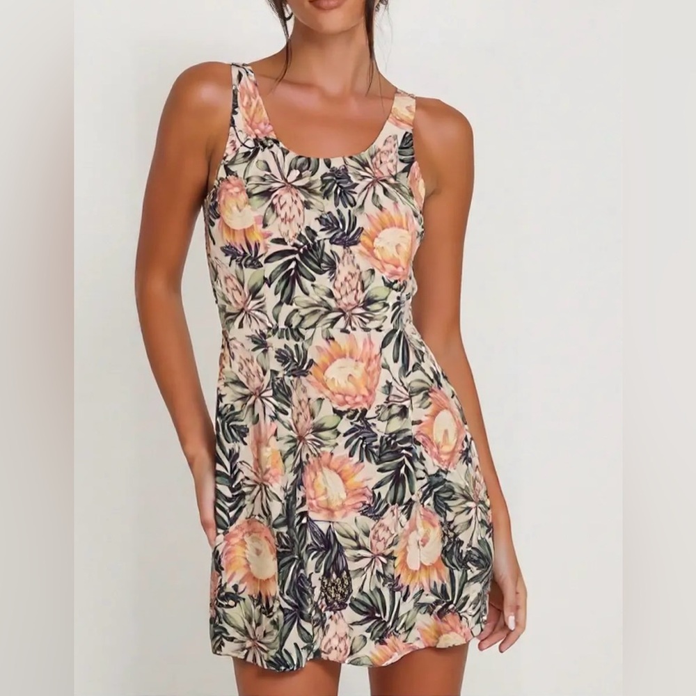H&M Divided Floral Patterned Top